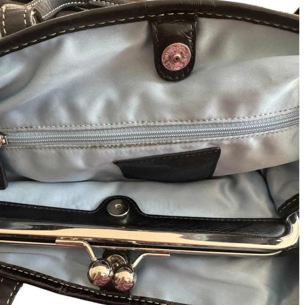 Kisslock Coach Handbag Anne Hathaway